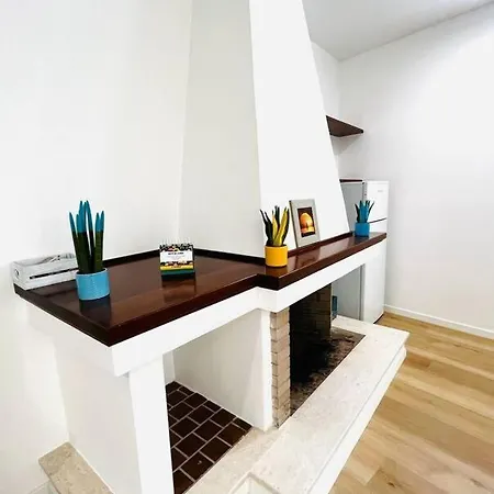 アパート Sunrise クアルトゥ・サンテーレナ